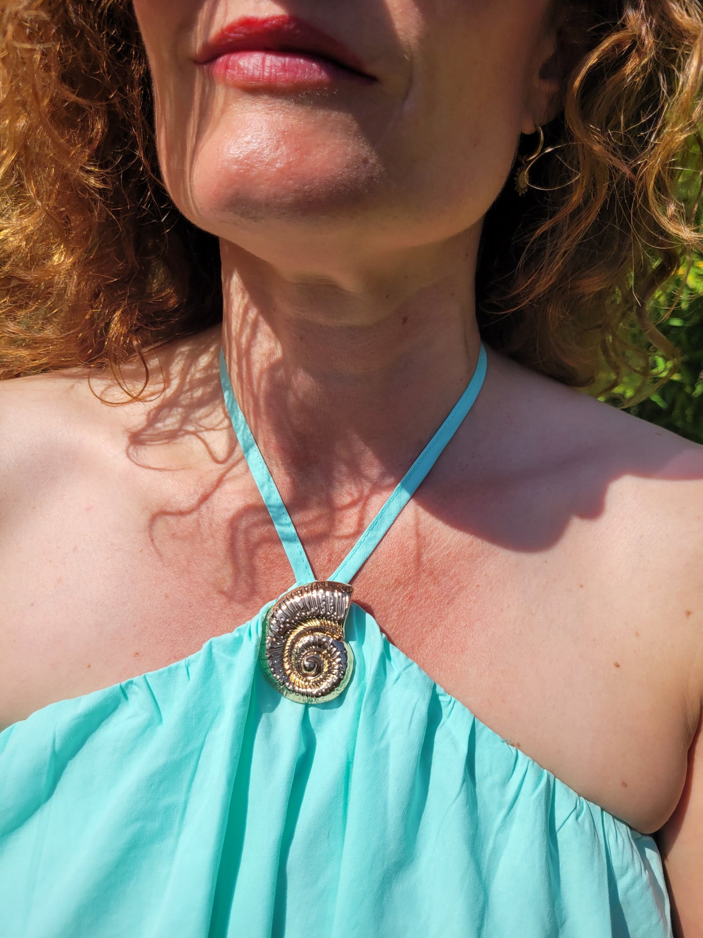 Iris - Robe halter fluide à dos nu
