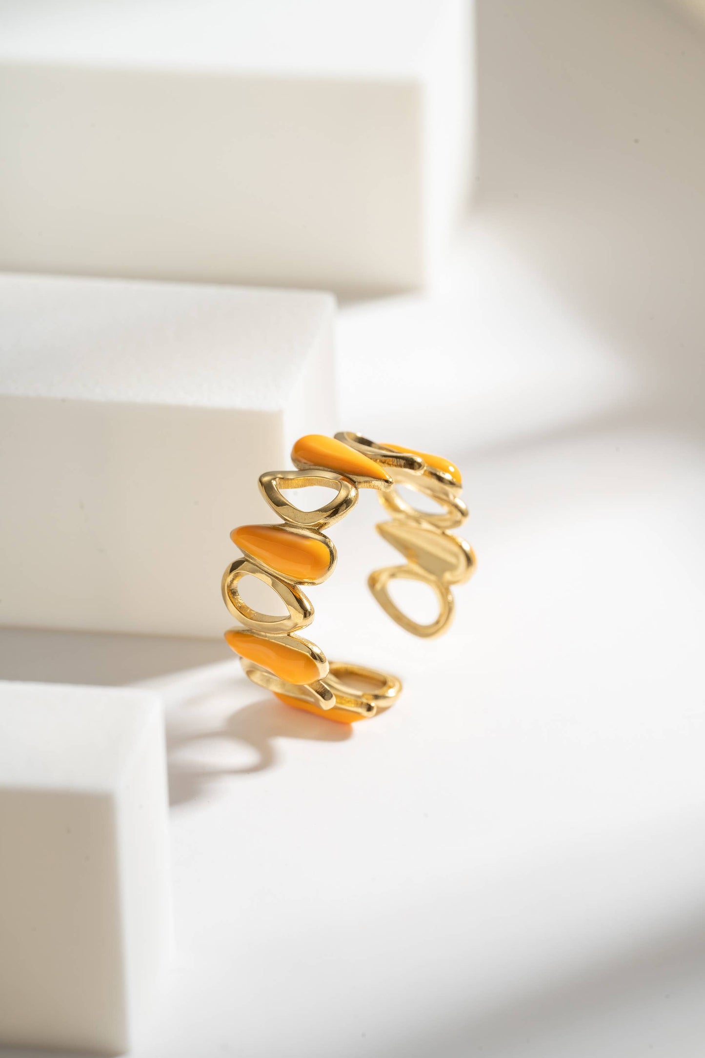 Lola - Bague goutte ajourée en acier inoxydable
