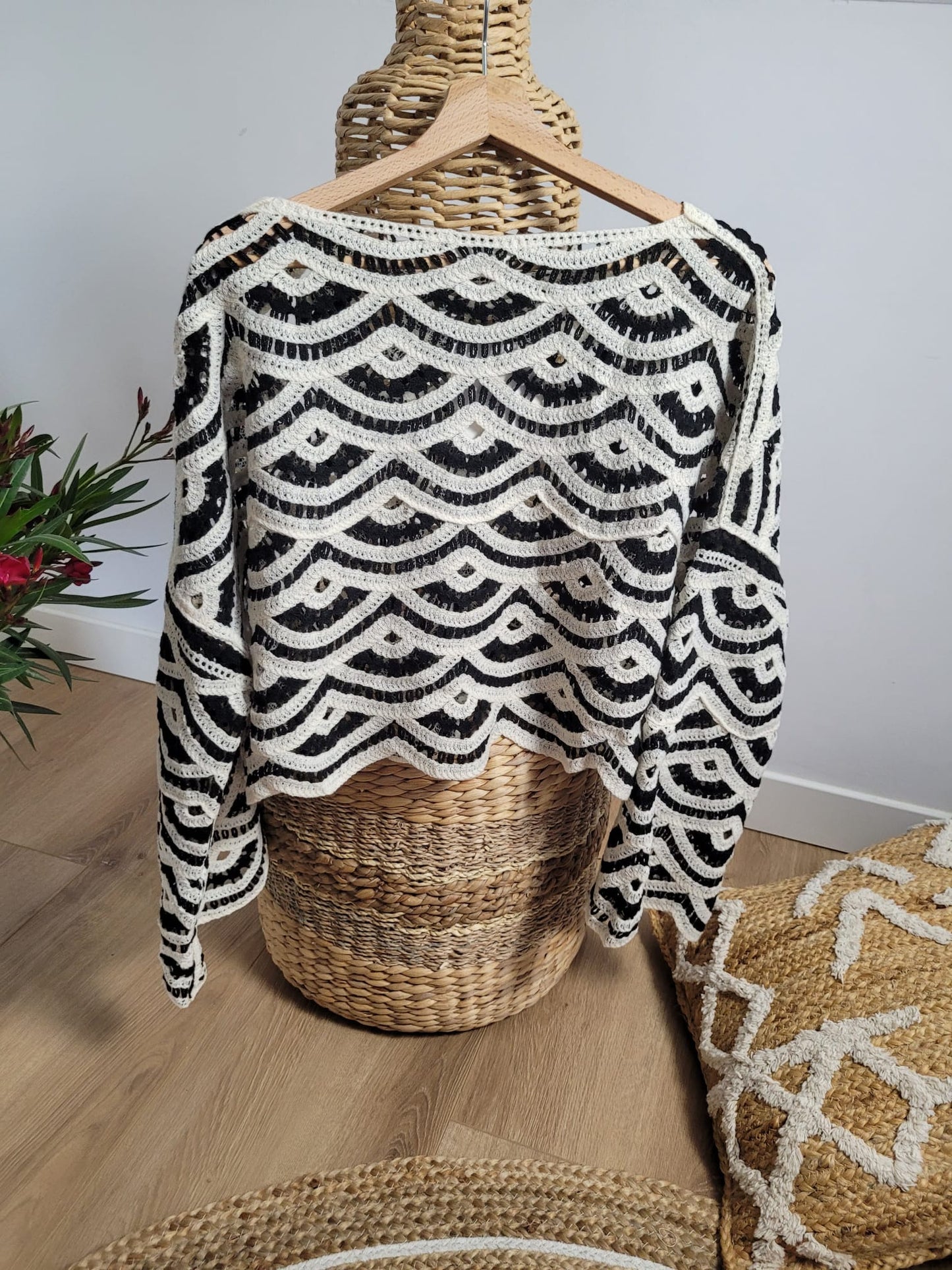 Ricci - Top en maille ajourée motifs vagues noir