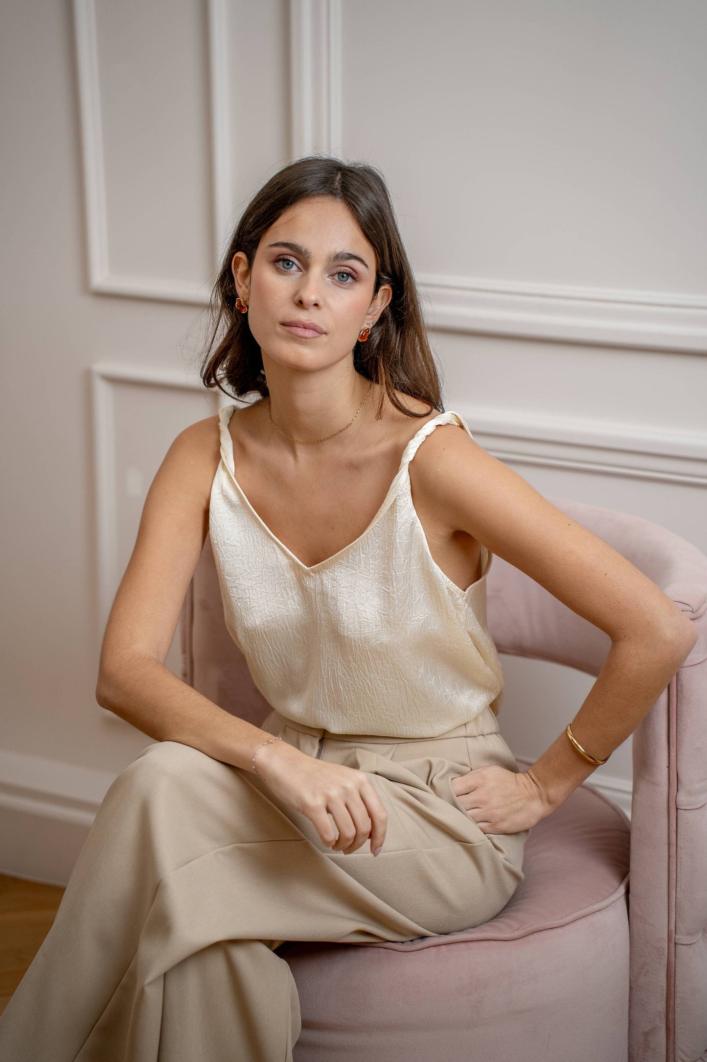 Léonie - Top fluide satiné à bretelles torsadées